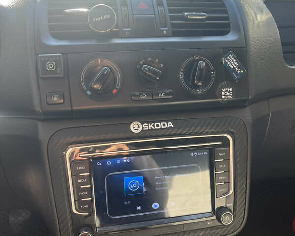 Красный Шкода Фабия, объемом двигателя 1.2 л и пробегом 280 тыс. км за 4150 $, фото 12 на Automoto.ua