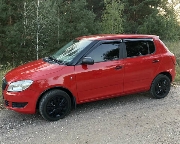 Красный Шкода Фабия, объемом двигателя 1.2 л и пробегом 180 тыс. км за 6300 $, фото 8 на Automoto.ua