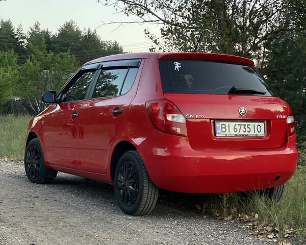 Красный Шкода Фабия, объемом двигателя 1.2 л и пробегом 180 тыс. км за 6300 $, фото 5 на Automoto.ua