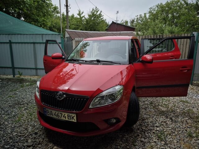 Красный Шкода Фабия, объемом двигателя 1.6 л и пробегом 158 тыс. км за 7000 $, фото 11 на Automoto.ua
