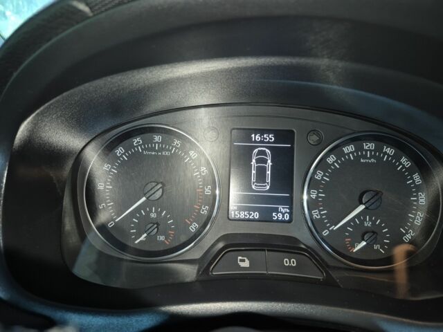 Красный Шкода Фабия, объемом двигателя 1.6 л и пробегом 158 тыс. км за 7000 $, фото 10 на Automoto.ua