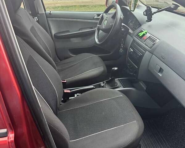 Червоний Шкода Фабія, об'ємом двигуна 1.4 л та пробігом 230 тис. км за 3100 $, фото 13 на Automoto.ua