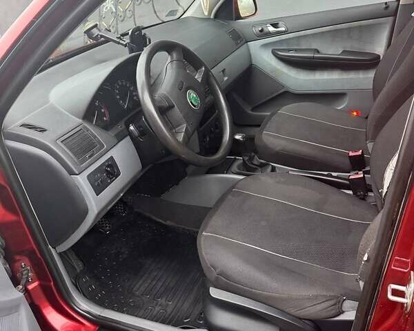 Червоний Шкода Фабія, об'ємом двигуна 1.4 л та пробігом 230 тис. км за 3100 $, фото 10 на Automoto.ua