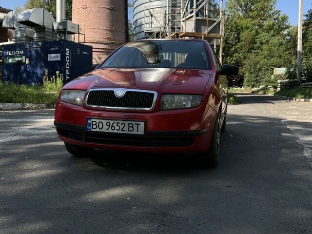 Красный Шкода Фабия, объемом двигателя 1.2 л и пробегом 219 тыс. км за 2900 $, фото 5 на Automoto.ua