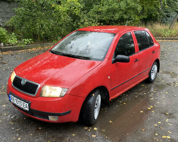 Красный Шкода Фабия, объемом двигателя 1.2 л и пробегом 300 тыс. км за 2100 $, фото 4 на Automoto.ua
