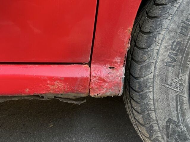 Красный Шкода Фабия, объемом двигателя 1.2 л и пробегом 219 тыс. км за 2600 $, фото 16 на Automoto.ua