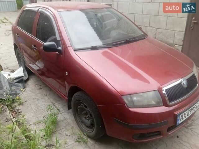 Шкода Фабия 2006 в Изюме на Automoto.ua Красный Шкода Фабия, объемом двигателя 1.2 л и пробегом 200 тыс. км за 3800 $, фото 1 на Automoto.ua