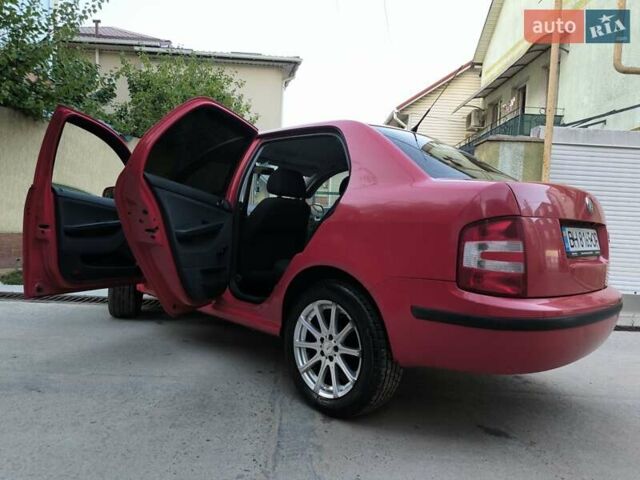 Красный Шкода Фабия, объемом двигателя 1.39 л и пробегом 274 тыс. км за 3800 $, фото 63 на Automoto.ua