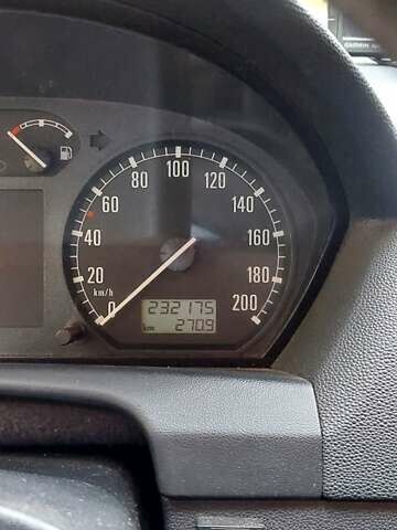 Червоний Шкода Фабія, об'ємом двигуна 1.4 л та пробігом 232 тис. км за 3755 $, фото 2 на Automoto.ua