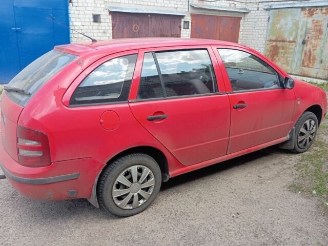 Червоний Шкода Фабія, об'ємом двигуна 1.4 л та пробігом 300 тис. км за 2800 $, фото 2 на Automoto.ua
