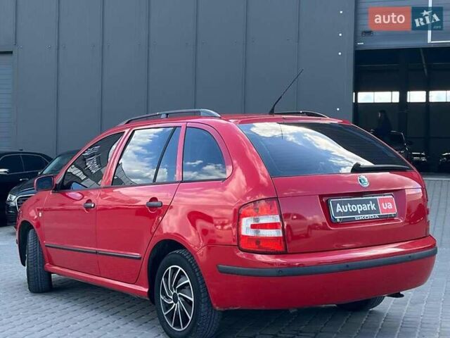 Красный Шкода Фабия, объемом двигателя 1.4 л и пробегом 282 тыс. км за 4890 $, фото 6 на Automoto.ua