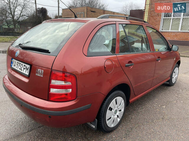 Красный Шкода Фабия, объемом двигателя 1.2 л и пробегом 217 тыс. км за 3550 $, фото 7 на Automoto.ua