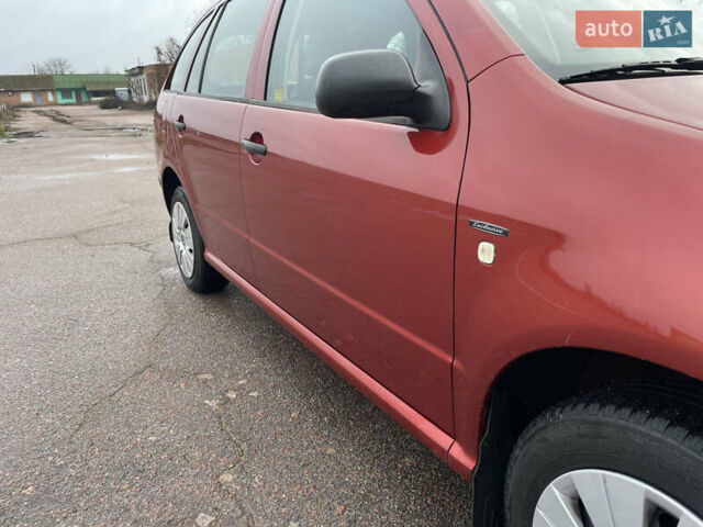 Красный Шкода Фабия, объемом двигателя 1.2 л и пробегом 217 тыс. км за 3550 $, фото 15 на Automoto.ua