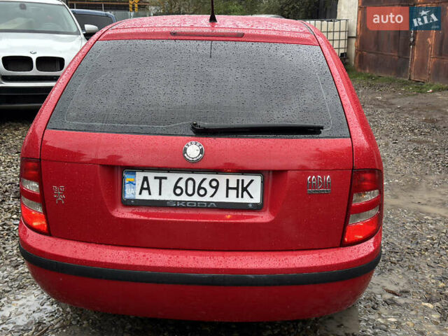Красный Шкода Фабия, объемом двигателя 1.4 л и пробегом 221 тыс. км за 3700 $, фото 7 на Automoto.ua
