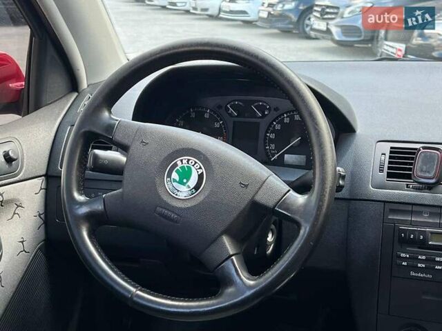 Красный Шкода Фабия, объемом двигателя 1.4 л и пробегом 282 тыс. км за 4890 $, фото 25 на Automoto.ua