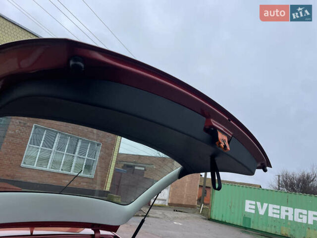 Красный Шкода Фабия, объемом двигателя 1.2 л и пробегом 217 тыс. км за 3550 $, фото 32 на Automoto.ua