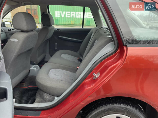 Красный Шкода Фабия, объемом двигателя 1.2 л и пробегом 217 тыс. км за 3550 $, фото 44 на Automoto.ua