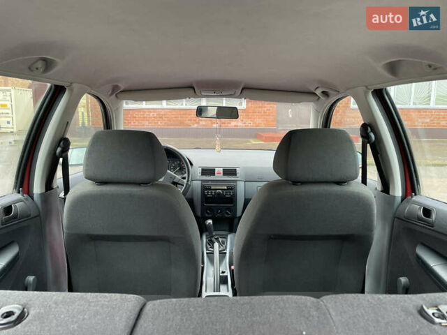 Красный Шкода Фабия, объемом двигателя 1.2 л и пробегом 217 тыс. км за 3550 $, фото 34 на Automoto.ua