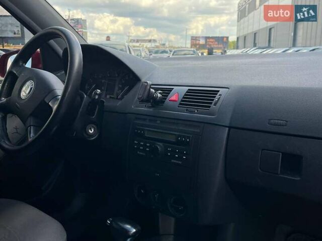Красный Шкода Фабия, объемом двигателя 1.4 л и пробегом 282 тыс. км за 4890 $, фото 13 на Automoto.ua
