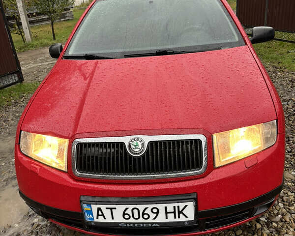 Красный Шкода Фабия, объемом двигателя 1.4 л и пробегом 221 тыс. км за 3700 $, фото 1 на Automoto.ua