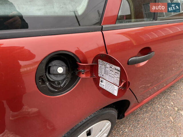 Красный Шкода Фабия, объемом двигателя 1.2 л и пробегом 217 тыс. км за 3550 $, фото 21 на Automoto.ua