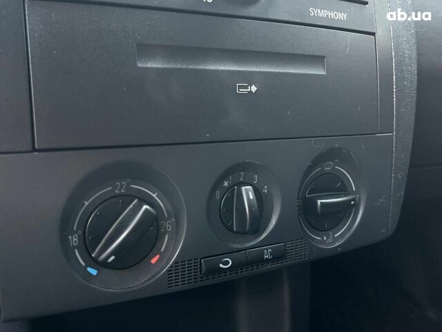 Червоний Шкода Фабія, об'ємом двигуна 1.4 л та пробігом 282 тис. км за 4890 $, фото 31 на Automoto.ua