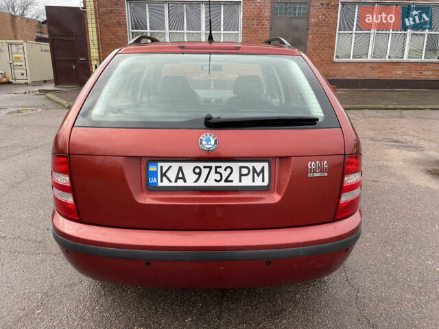Красный Шкода Фабия, объемом двигателя 1.2 л и пробегом 217 тыс. км за 3550 $, фото 8 на Automoto.ua