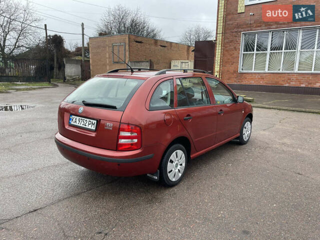Красный Шкода Фабия, объемом двигателя 1.2 л и пробегом 217 тыс. км за 3550 $, фото 25 на Automoto.ua