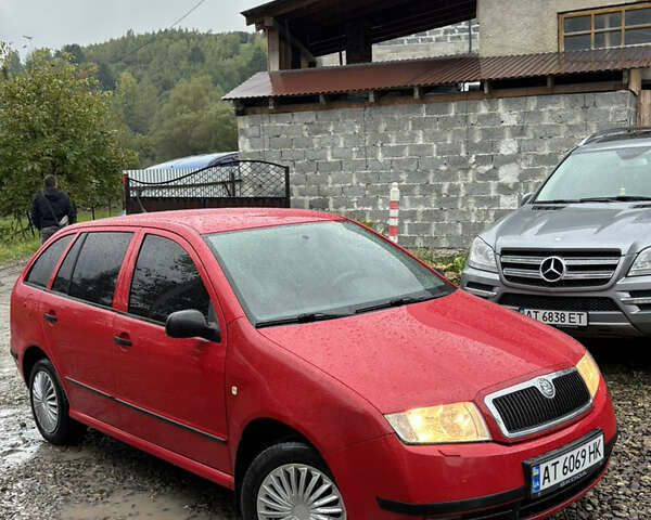 Красный Шкода Фабия, объемом двигателя 1.4 л и пробегом 221 тыс. км за 3700 $, фото 2 на Automoto.ua