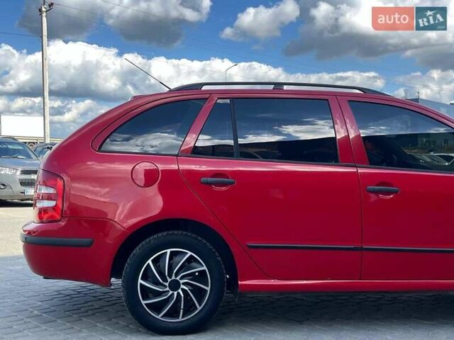 Красный Шкода Фабия, объемом двигателя 1.4 л и пробегом 282 тыс. км за 4890 $, фото 9 на Automoto.ua
