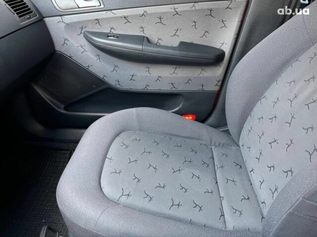 Червоний Шкода Фабія, об'ємом двигуна 1.4 л та пробігом 282 тис. км за 4890 $, фото 28 на Automoto.ua