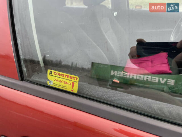 Красный Шкода Фабия, объемом двигателя 1.2 л и пробегом 217 тыс. км за 3550 $, фото 18 на Automoto.ua