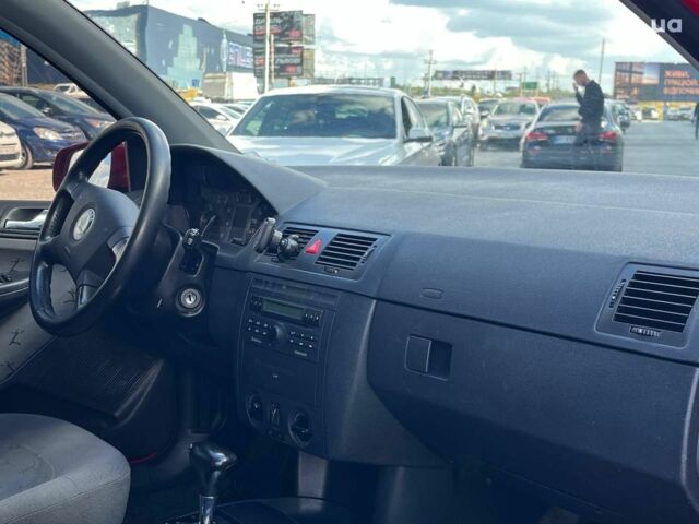 Червоний Шкода Фабія, об'ємом двигуна 1.4 л та пробігом 282 тис. км за 4890 $, фото 16 на Automoto.ua