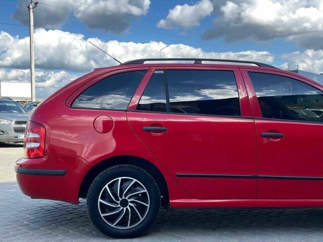 Красный Шкода Фабия, объемом двигателя 1.4 л и пробегом 282 тыс. км за 4890 $, фото 8 на Automoto.ua