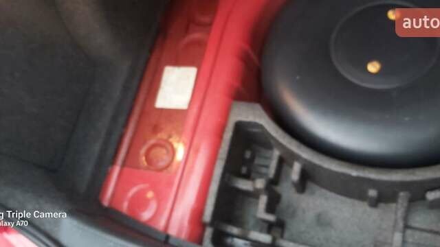 Красный Шкода Фабия, объемом двигателя 1.39 л и пробегом 180 тыс. км за 3999 $, фото 45 на Automoto.ua