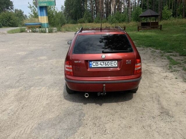 Красный Шкода Фабия, объемом двигателя 1.4 л и пробегом 238 тыс. км за 4350 $, фото 3 на Automoto.ua