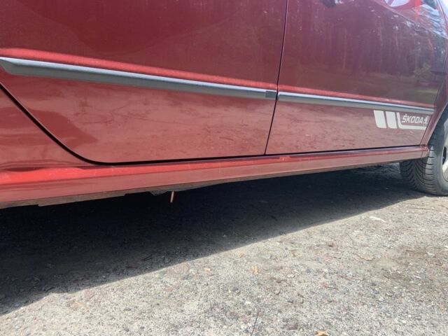 Красный Шкода Фабия, объемом двигателя 1.4 л и пробегом 238 тыс. км за 4350 $, фото 6 на Automoto.ua
