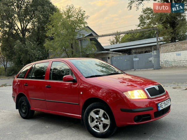 Червоний Шкода Фабія, об'ємом двигуна 1.2 л та пробігом 260 тис. км за 3400 $, фото 21 на Automoto.ua