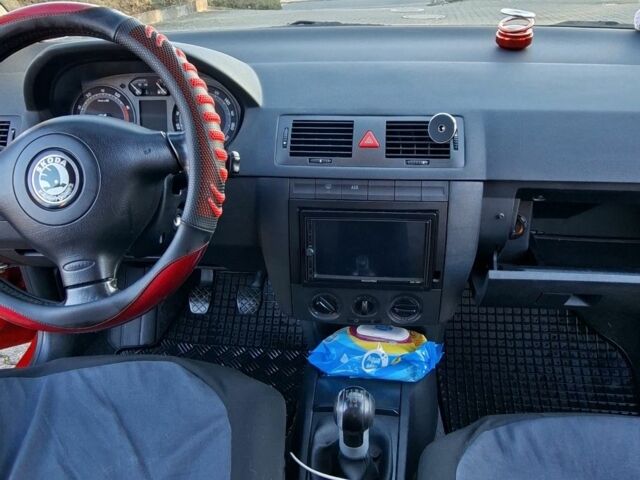 Червоний Шкода Фабія, об'ємом двигуна 1.4 л та пробігом 159 тис. км за 3830 $, фото 10 на Automoto.ua