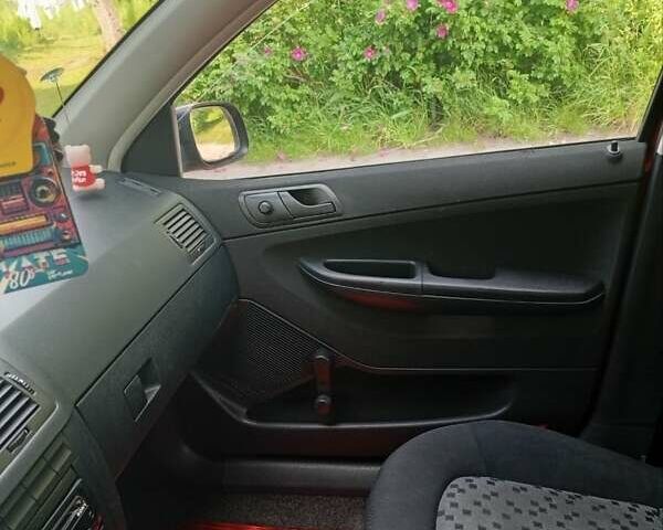 Шкода Фабия 2005 в Ковель на Automoto.ua Красный Шкода Фабия, объемом двигателя 1.2 л и пробегом 280 тыс. км за 3650 $, фото 17 на Automoto.ua
