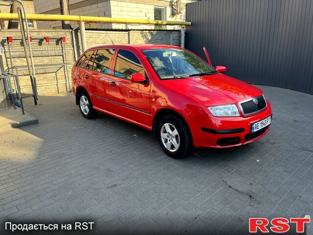 Червоний Шкода Фабія, об'ємом двигуна 1.2 л та пробігом 289 тис. км за 4000 $, фото 2 на Automoto.ua