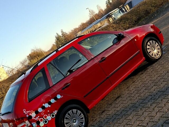 Червоний Шкода Фабія, об'ємом двигуна 1.4 л та пробігом 159 тис. км за 3830 $, фото 3 на Automoto.ua