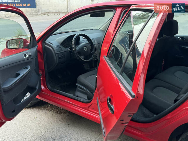 Червоний Шкода Фабія, об'ємом двигуна 1.2 л та пробігом 260 тис. км за 3400 $, фото 14 на Automoto.ua
