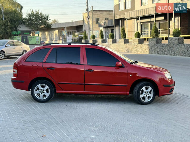 Красный Шкода Фабия, объемом двигателя 1.39 л и пробегом 241 тыс. км за 4399 $, фото 8 на Automoto.ua