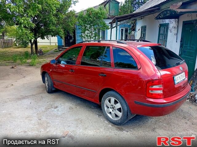 Шкода Фабія 2005 у Первомайськ на Automoto.ua Червоний Шкода Фабія, об'ємом двигуна 1.2 л та пробігом 240 тис. км за 3500 $, фото 2 на Automoto.ua
