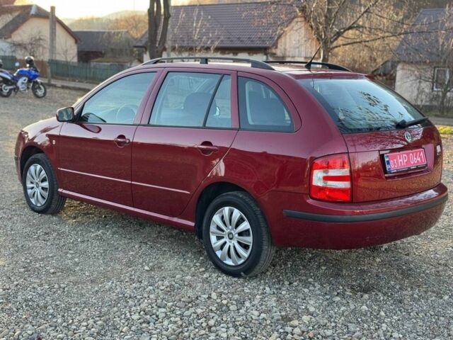 Червоний Шкода Фабія, об'ємом двигуна 1.4 л та пробігом 201 тис. км за 4140 $, фото 3 на Automoto.ua