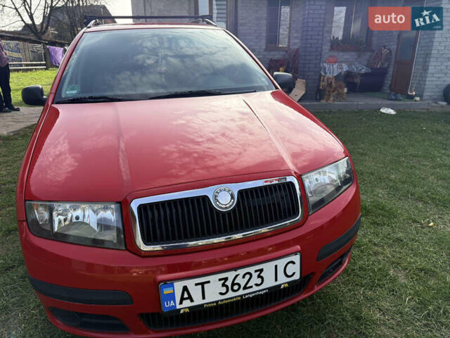 Красный Шкода Фабия, объемом двигателя 1.39 л и пробегом 209 тыс. км за 3990 $, фото 16 на Automoto.ua