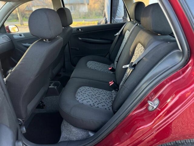 Червоний Шкода Фабія, об'ємом двигуна 1.4 л та пробігом 201 тис. км за 4140 $, фото 13 на Automoto.ua