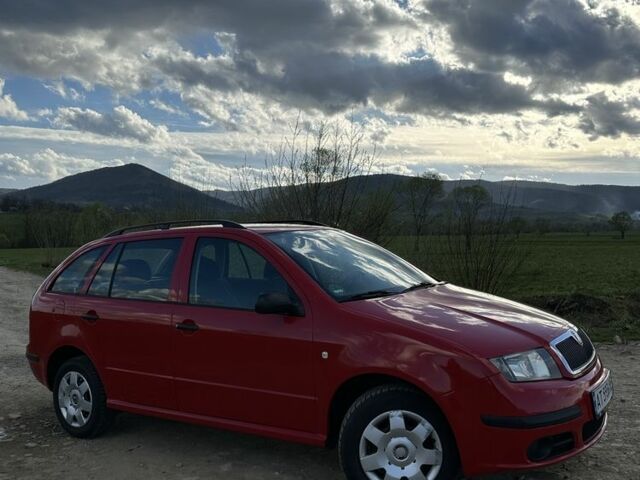 Красный Шкода Фабия, объемом двигателя 1.4 л и пробегом 2 тыс. км за 3950 $, фото 15 на Automoto.ua