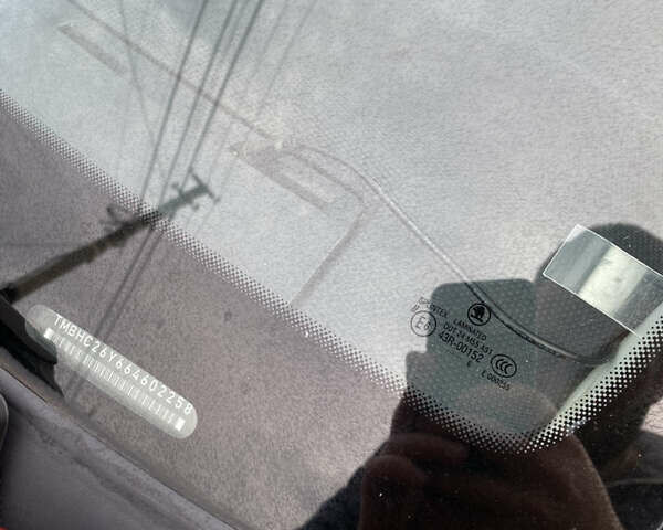 Красный Шкода Фабия, объемом двигателя 1.39 л и пробегом 194 тыс. км за 4490 $, фото 23 на Automoto.ua